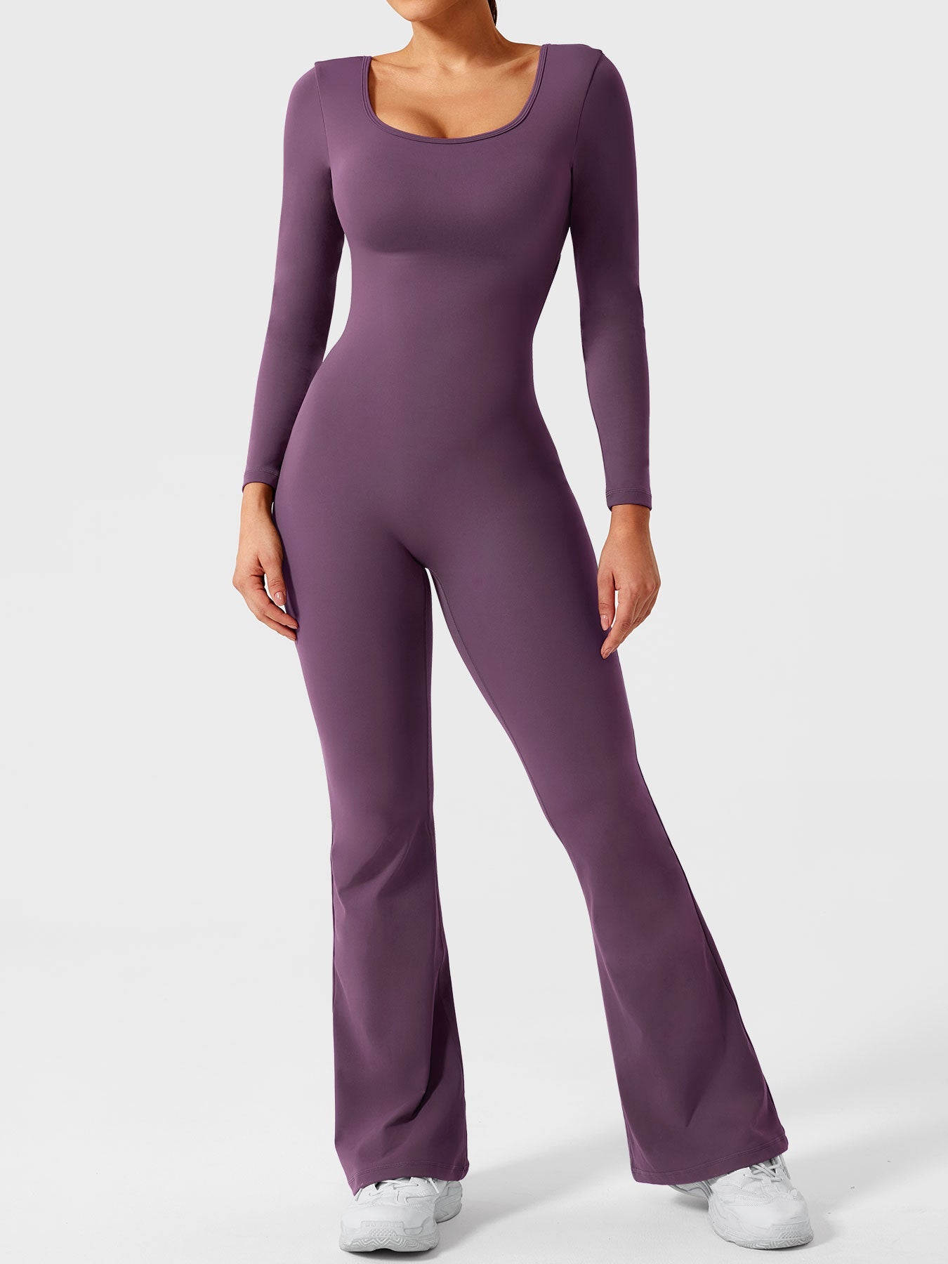 Yeoreo Lizvette jumpsuit met lange mouwen en uitlopende mouwen