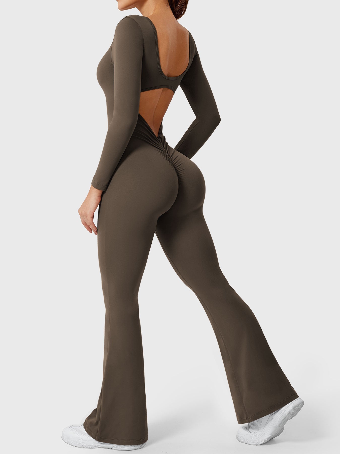 Yeoreo Lizvette jumpsuit met lange mouwen en uitlopende mouwen