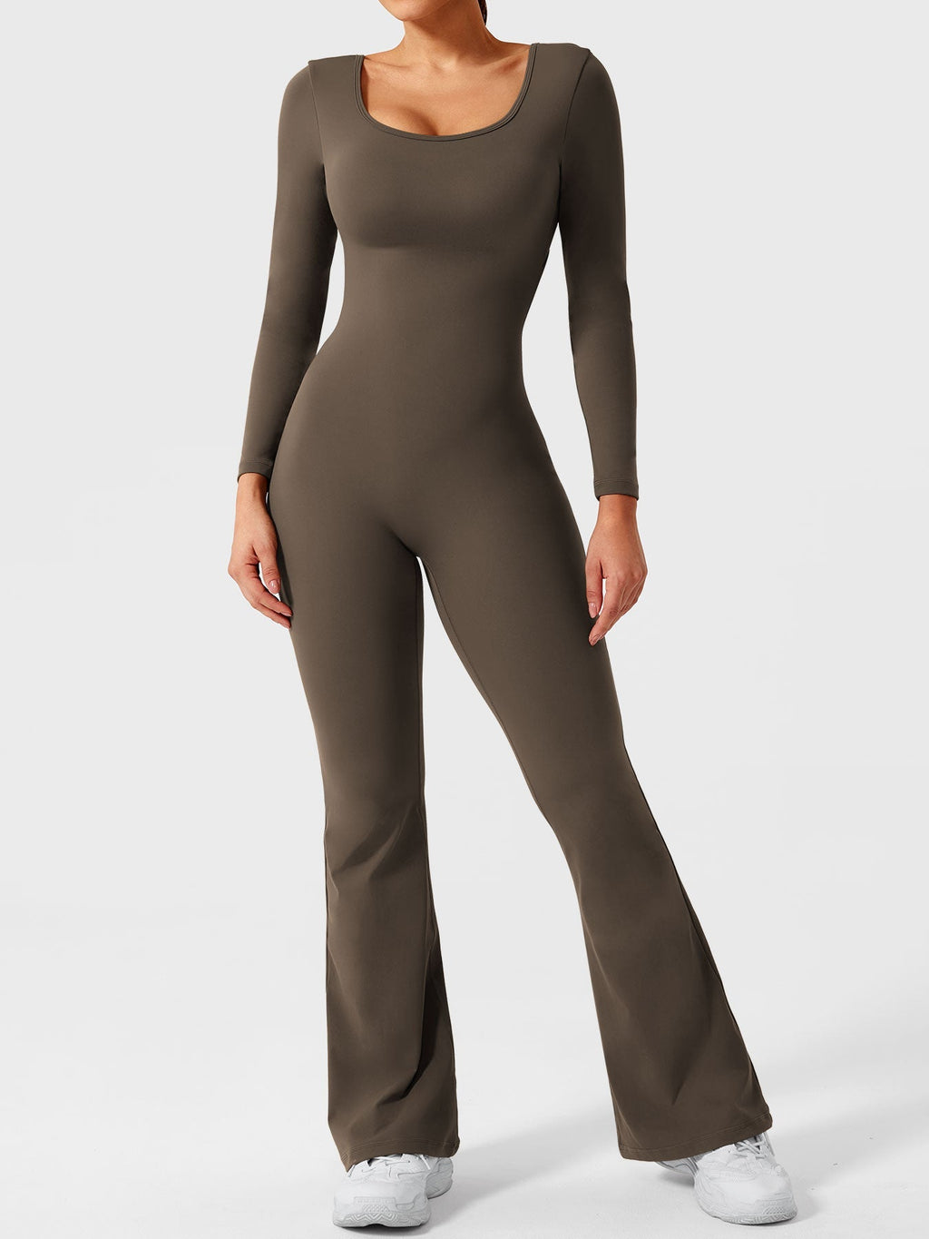 Yeoreo Lizvette jumpsuit met lange mouwen en uitlopende mouwen