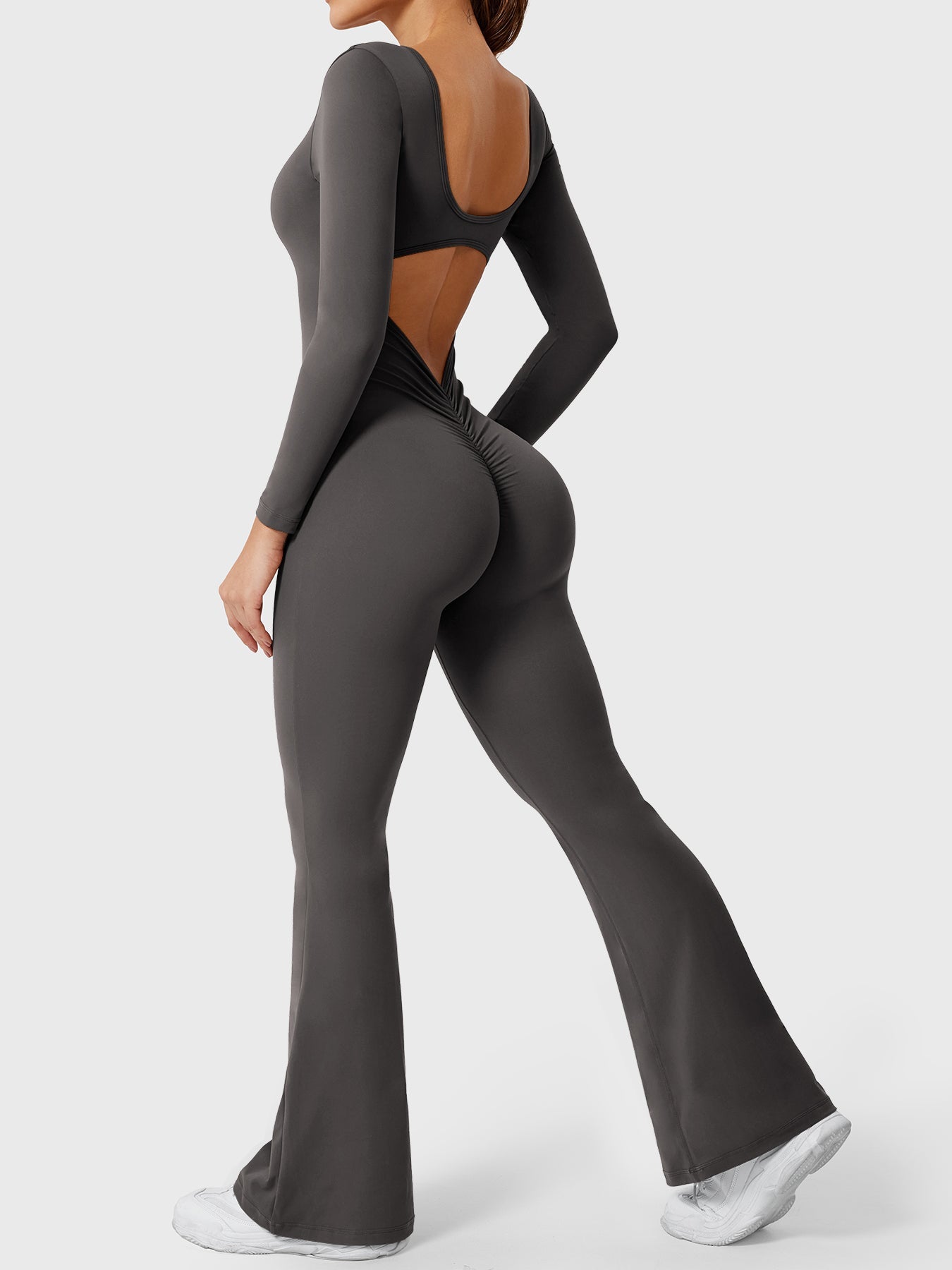 Yeoreo Lizvette jumpsuit met lange mouwen en uitlopende mouwen