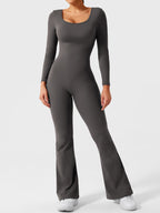 Yeoreo Lizvette jumpsuit met lange mouwen en uitlopende mouwen