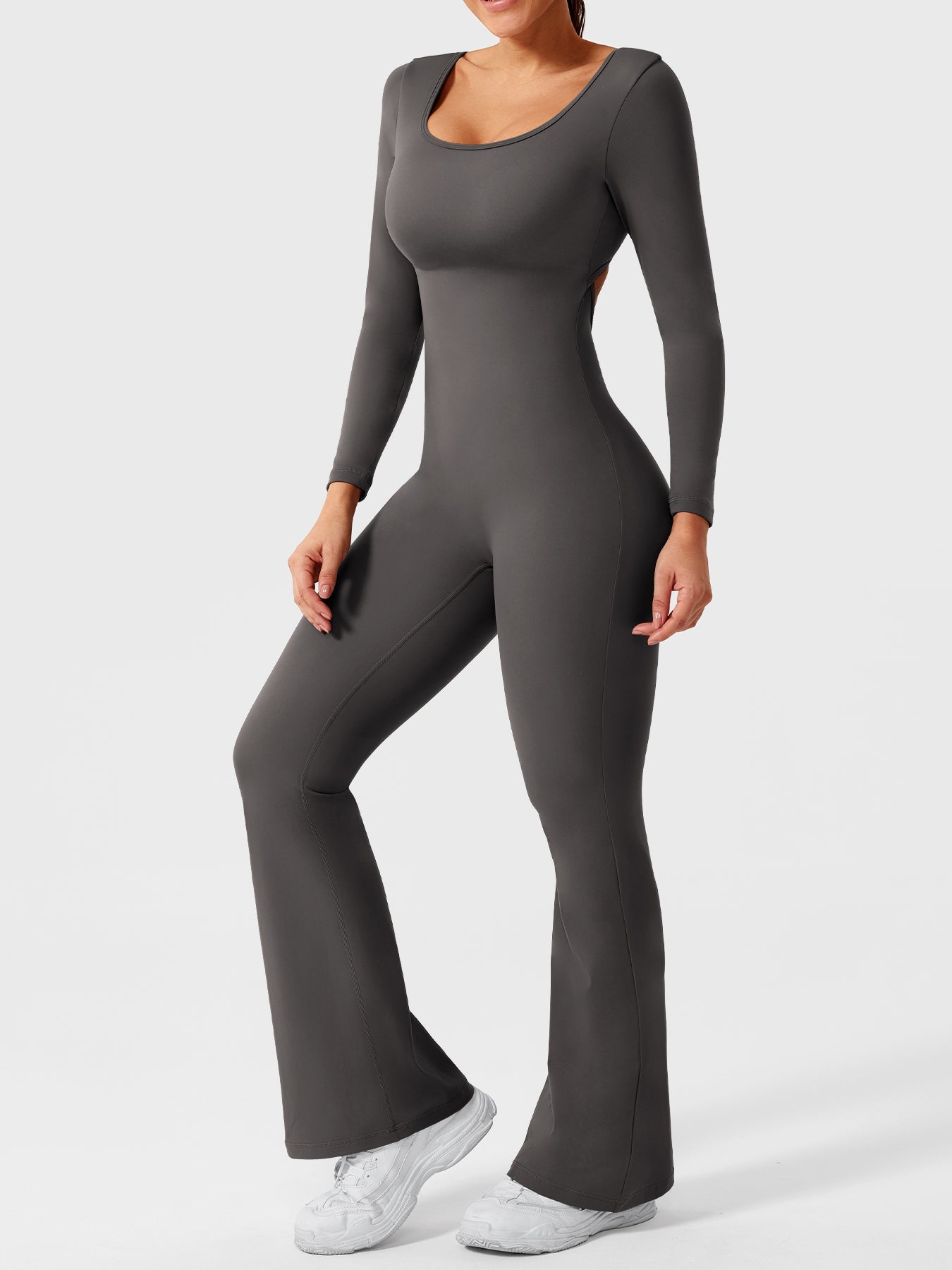 Yeoreo Lizvette jumpsuit met lange mouwen en uitlopende mouwen