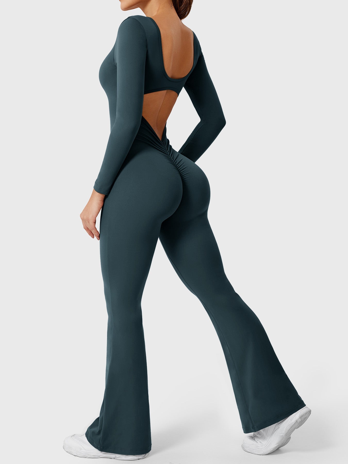 Yeoreo Lizvette jumpsuit met lange mouwen en uitlopende mouwen