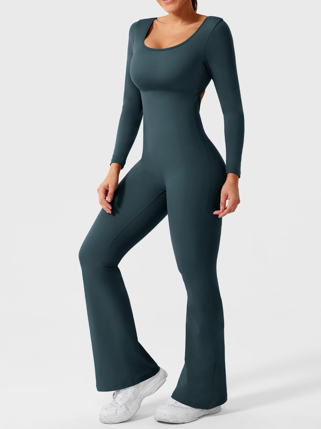 Yeoreo Lizvette jumpsuit met lange mouwen en uitlopende mouwen