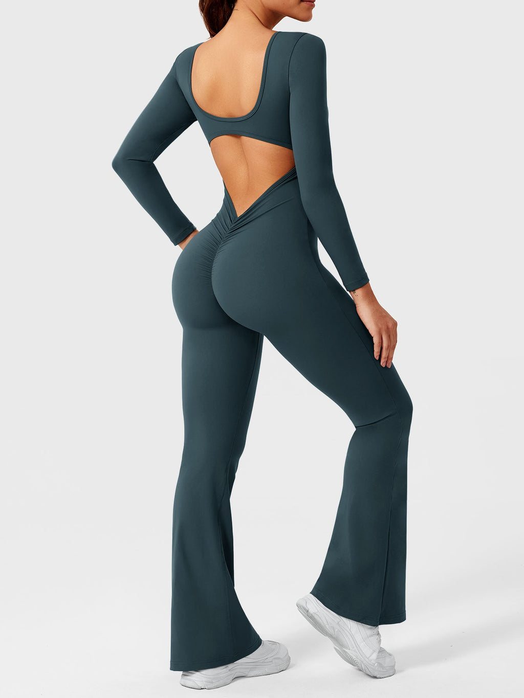 Yeoreo Lizvette jumpsuit met lange mouwen en uitlopende mouwen