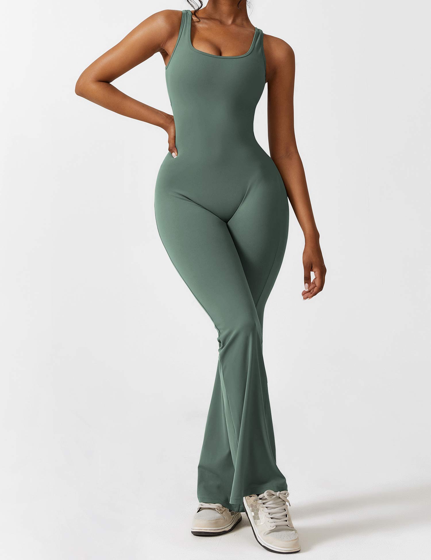 Yeoreo Lizvette uitlopende jumpsuit