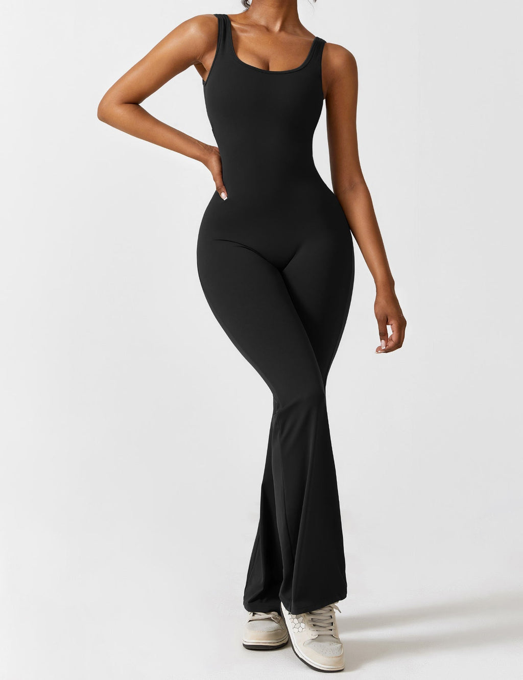 Yeoreo Lizvette uitlopende jumpsuit