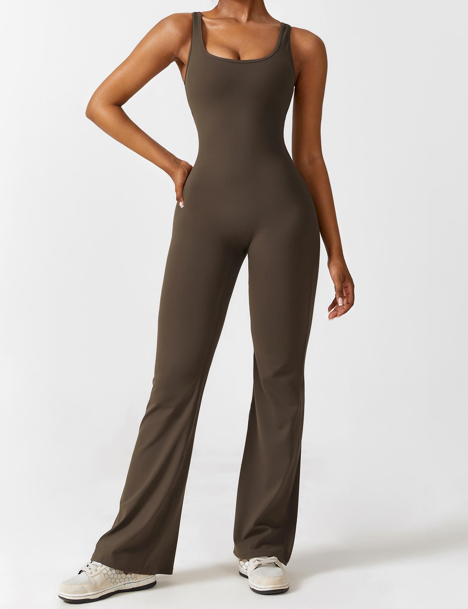 Yeoreo Lizvette uitlopende jumpsuit