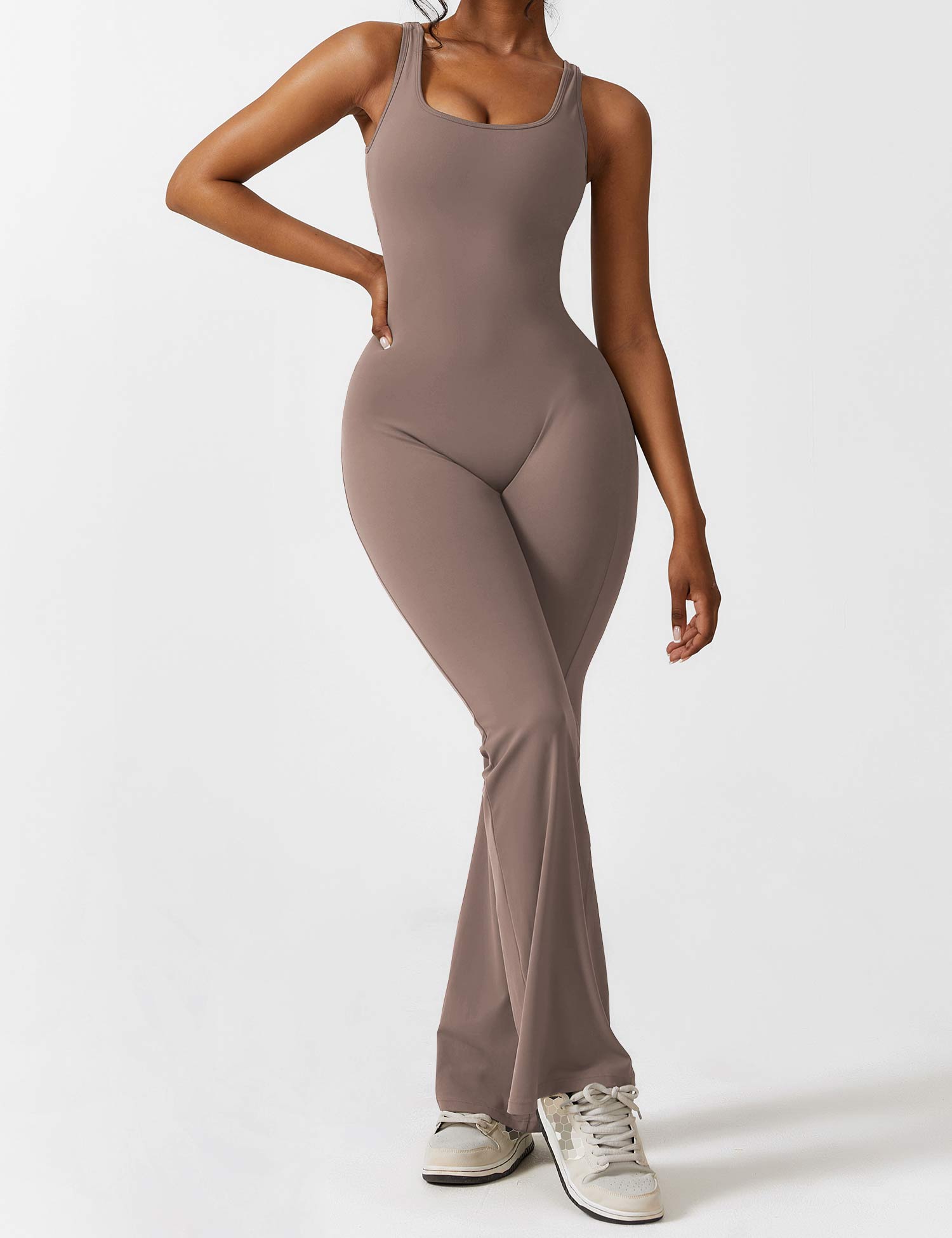 Yeoreo Lizvette uitlopende jumpsuit