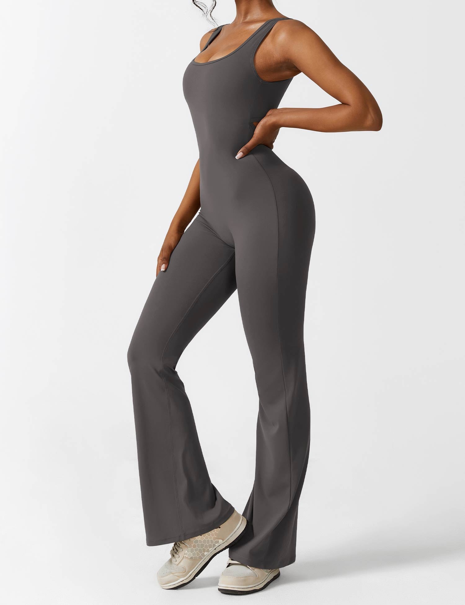 Yeoreo Lizvette uitlopende jumpsuit