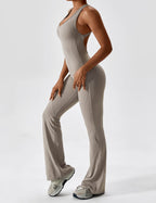 Yeoreo Rugloze Uitlopende Jumpsuit